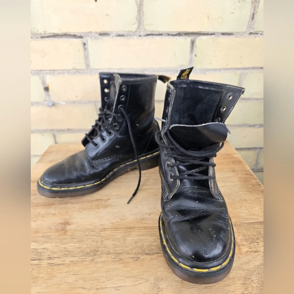 Vintage Made in England Dr. Martens - Picture 12 of 12